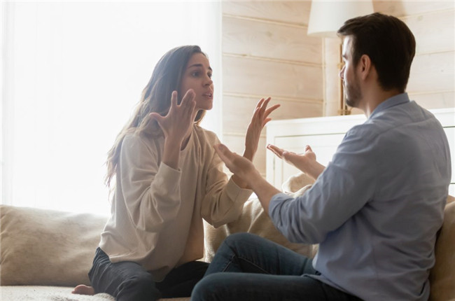 夫妻之间要如何保持婚姻的稳定和幸福呢？